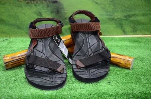 8 Sandal Kasual Pria Paling Modis!